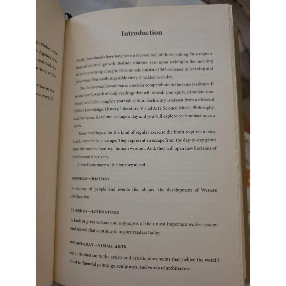 The Intellectual Devotional: Revive Your Mind, Complete Your‎ Education